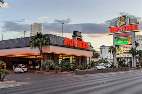 Hooters hotel las vegas closing  Expect flat-screen TVs plus Wi-Fi, though they are looking a